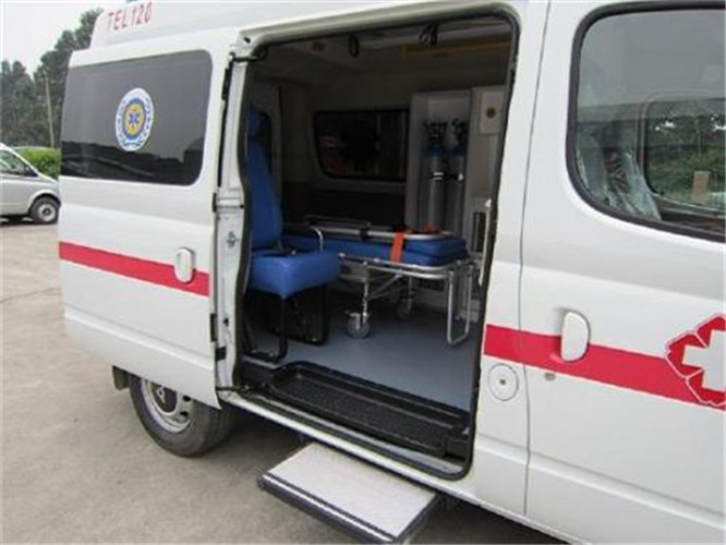扎鲁特救护车出租服务案例7